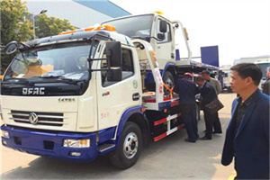 岳麓区汽车道路救援拖车价格